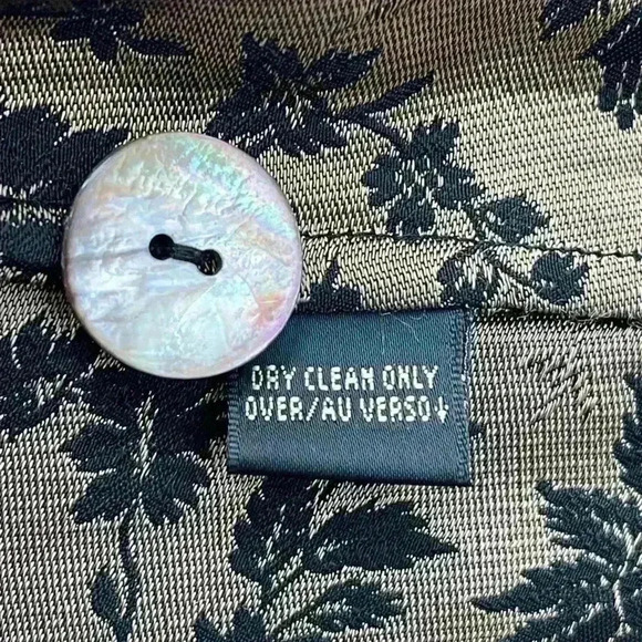 Dana Buckman kimono size 2X Batik Print black& gold classy, versatile, like new - Picture 8 of 8